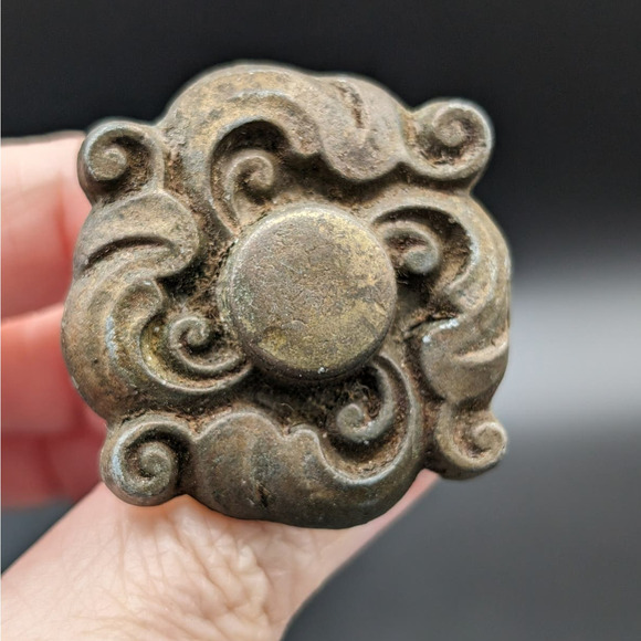 Drawer Pulls Pair 2 Vintage Antique? Metal Decorative Ornate Handles Old Cottage - Picture 7 of 10